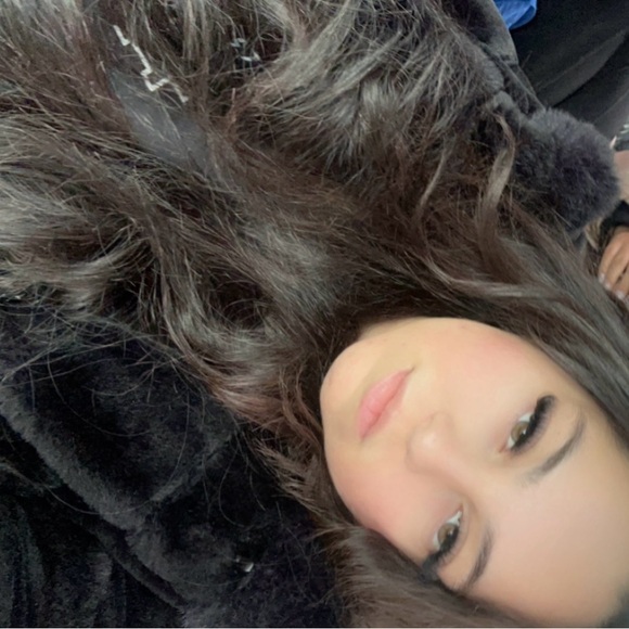 Meet your Posher, Ashley - Picture 1 of 1